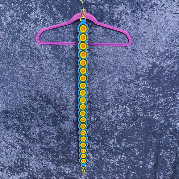 Retro vibes funky colored spiky purse strap/belt - Picture 2 of 5